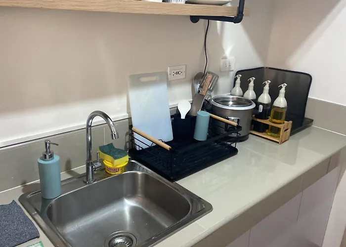 Trees Residences By Florales Staycation 4* Manila