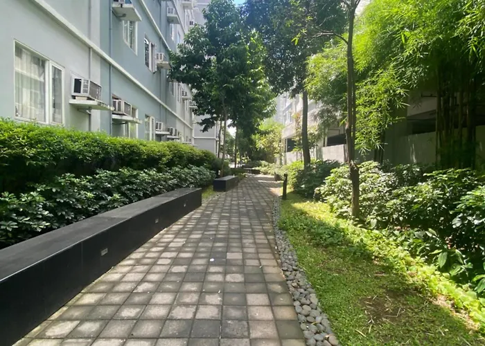 Trees Residences By Florales Staycation 4* Manila