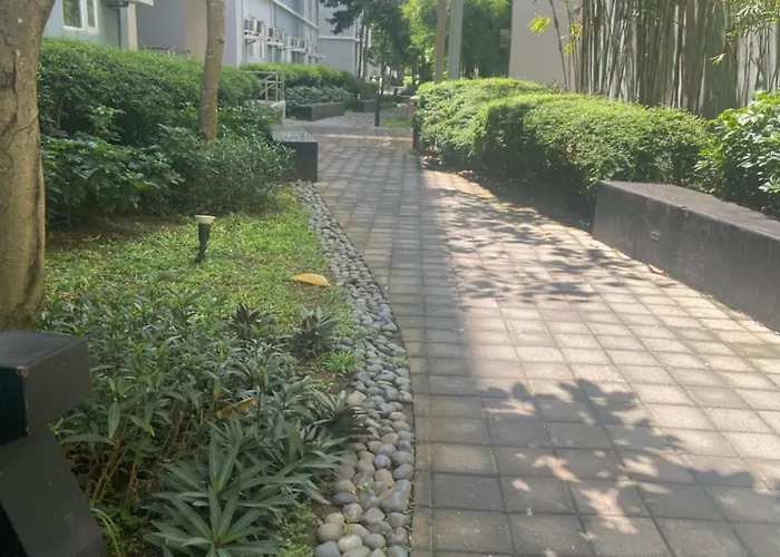 Trees Residences By Florales Staycation Manila